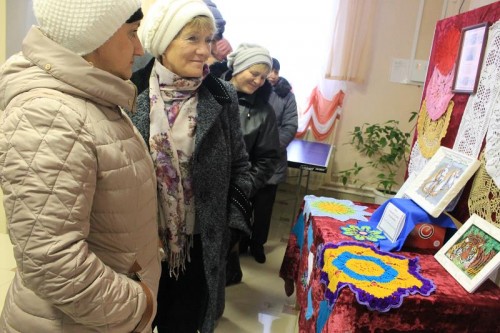 Женских рук прекрасное творенье